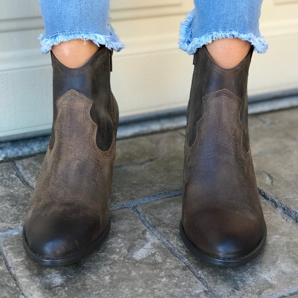 Western Boho Leather Cowboy Boots - Picture 4 of 7